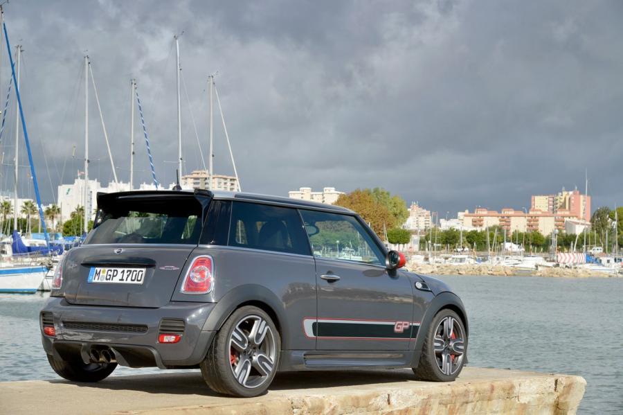  Mini Cooper GP JCW 2014 года  (фото 35 из 92)